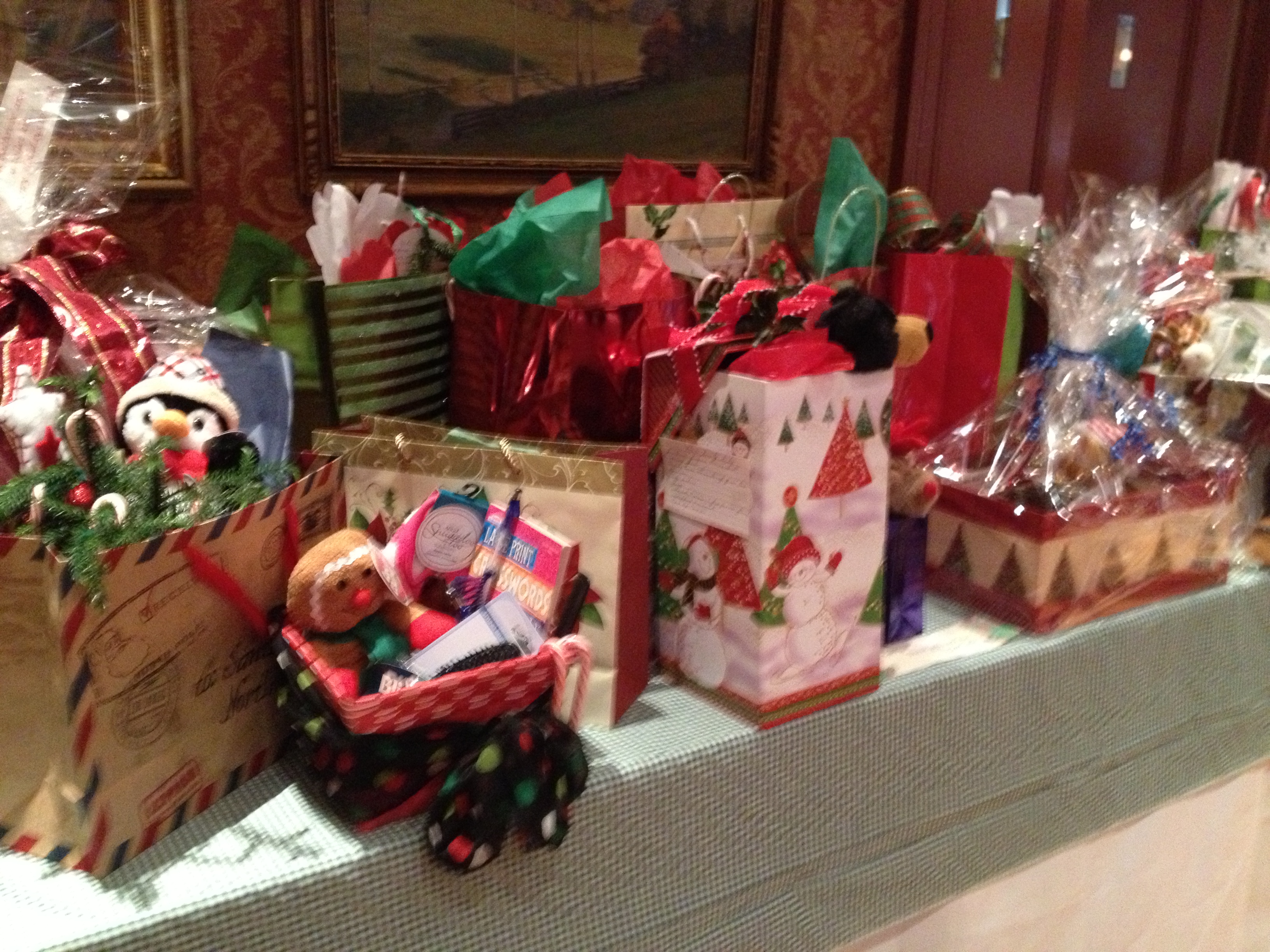  Holiday  Gifts for Nursing  Home  and Care  Facilities 